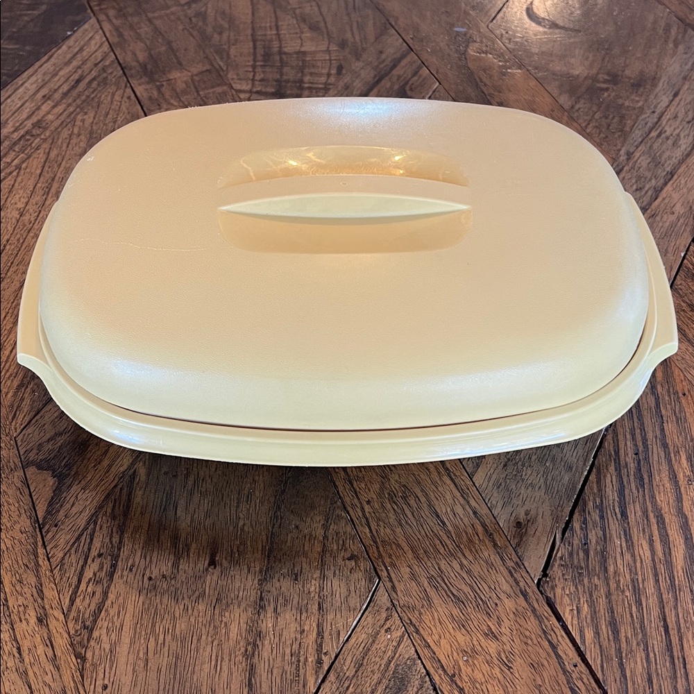 Vintage Tupperware Oval Microwave Steamer Dish, Harvest Gold, Lid, Divider
